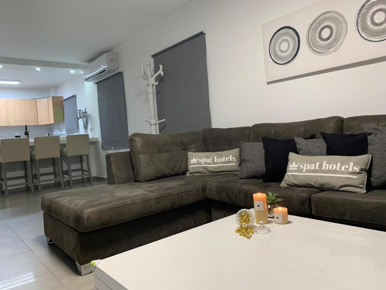Spat Apartments Бат-Ям Экстерьер фото