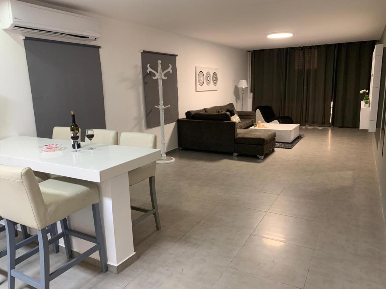 Spat Apartments Бат-Ям Экстерьер фото