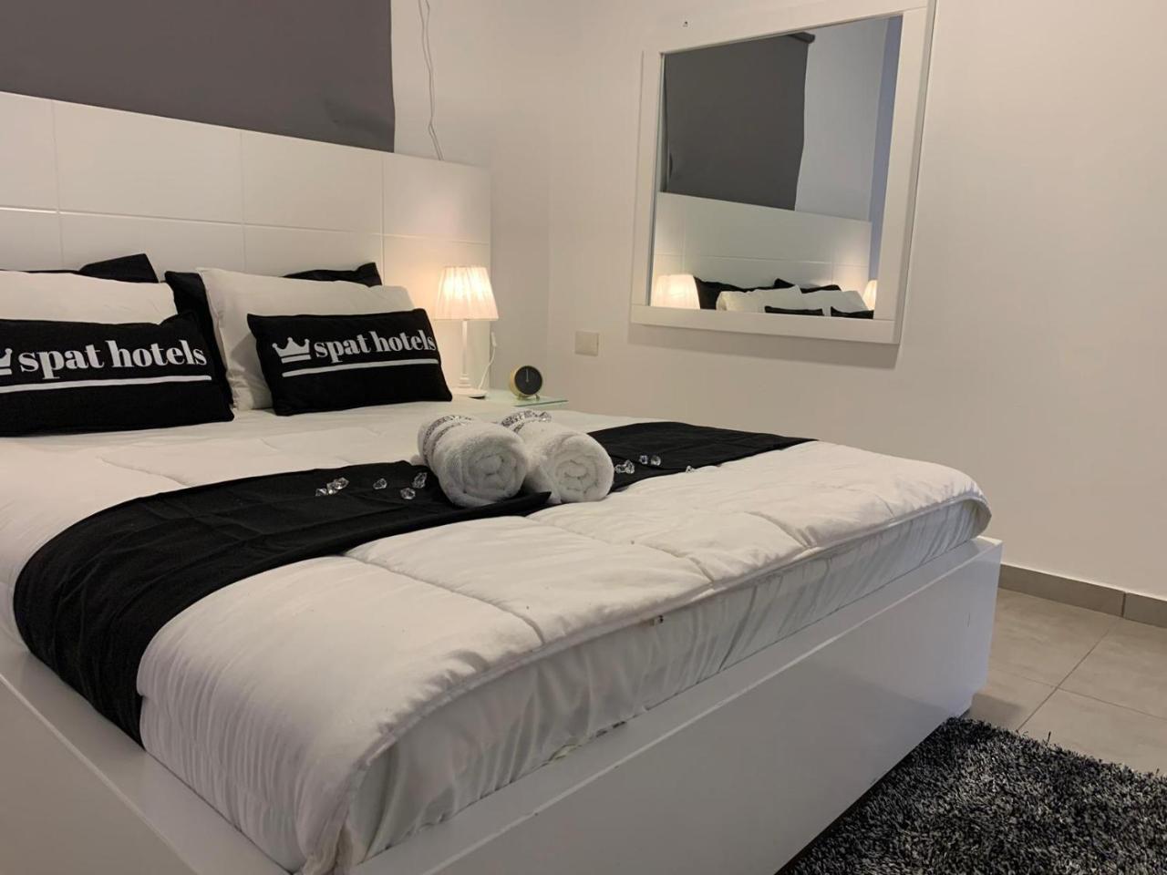 Spat Apartments Бат-Ям Экстерьер фото